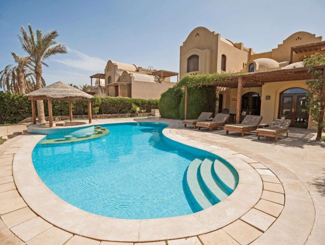 Swiming pool using clean water