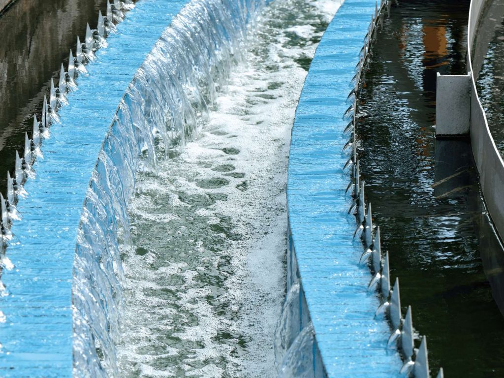 Photo of clarifier channel shows the quality of wtare treated