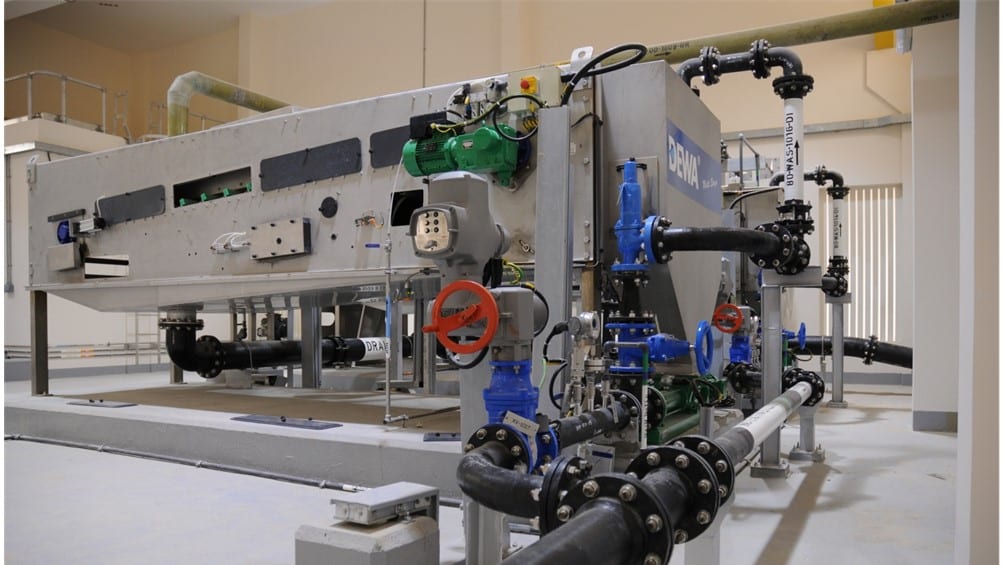 photo of belt press sludge thickener